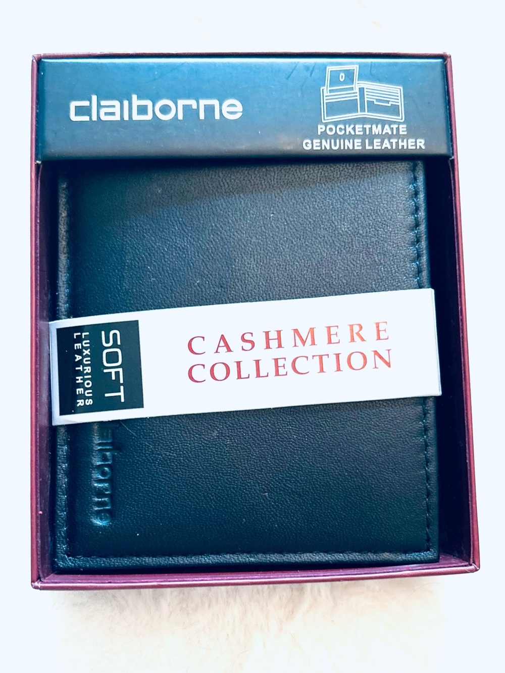 NIB Claiborne Pocketmate  Genuine Leather Cashmere Collection Wallet